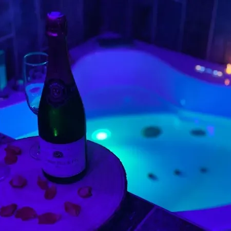 Loveroom Auriol, Romantique Et Coquine Appartement Auriol