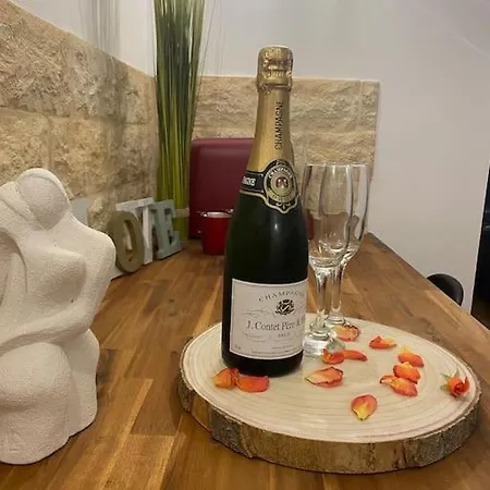 Loveroom Auriol, Romantique Et Coquine * Auriol