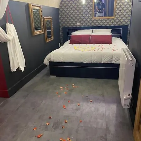 Loveroom Auriol, Romantique Et Coquine Appartement *
